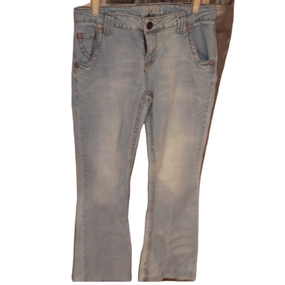 LL Cool J  fits size 10-12 jeans flare wide leg light wash sized at 11